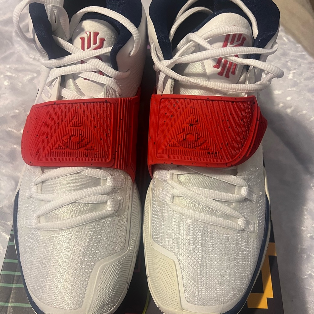 Kyrie 6 sneakers Brand new in OG box